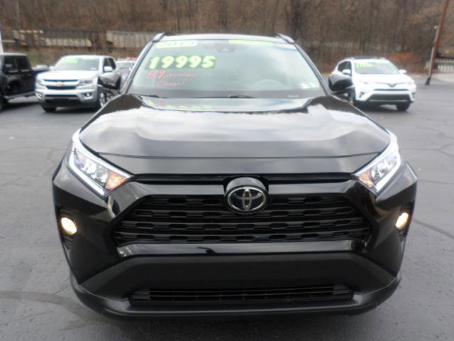 Used 2019 Toyota RAV4 XLE image 4