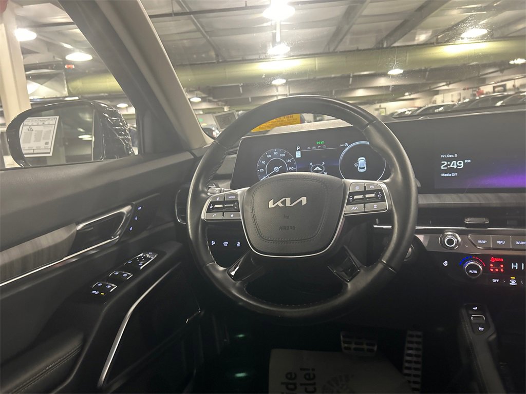 Used 2023 Kia Telluride SX image 24