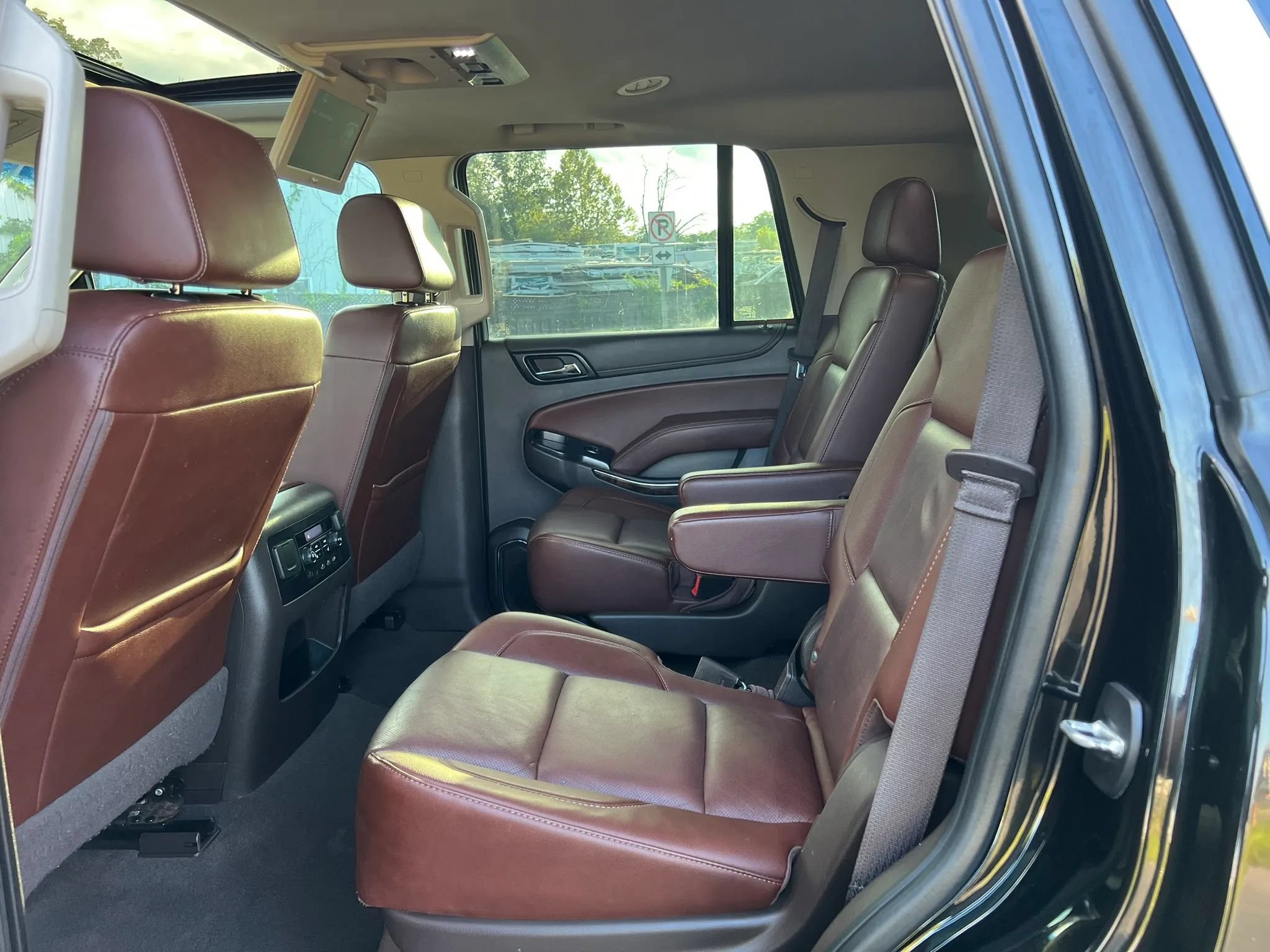 Used 2020 Chevrolet Tahoe Premier AWD/4WD image 17