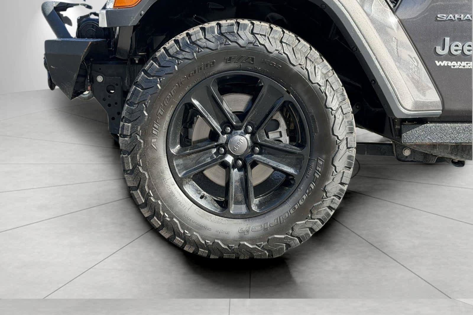 Used 2020 Jeep Wrangler Unlimited Sahara AWD/4WD image 11