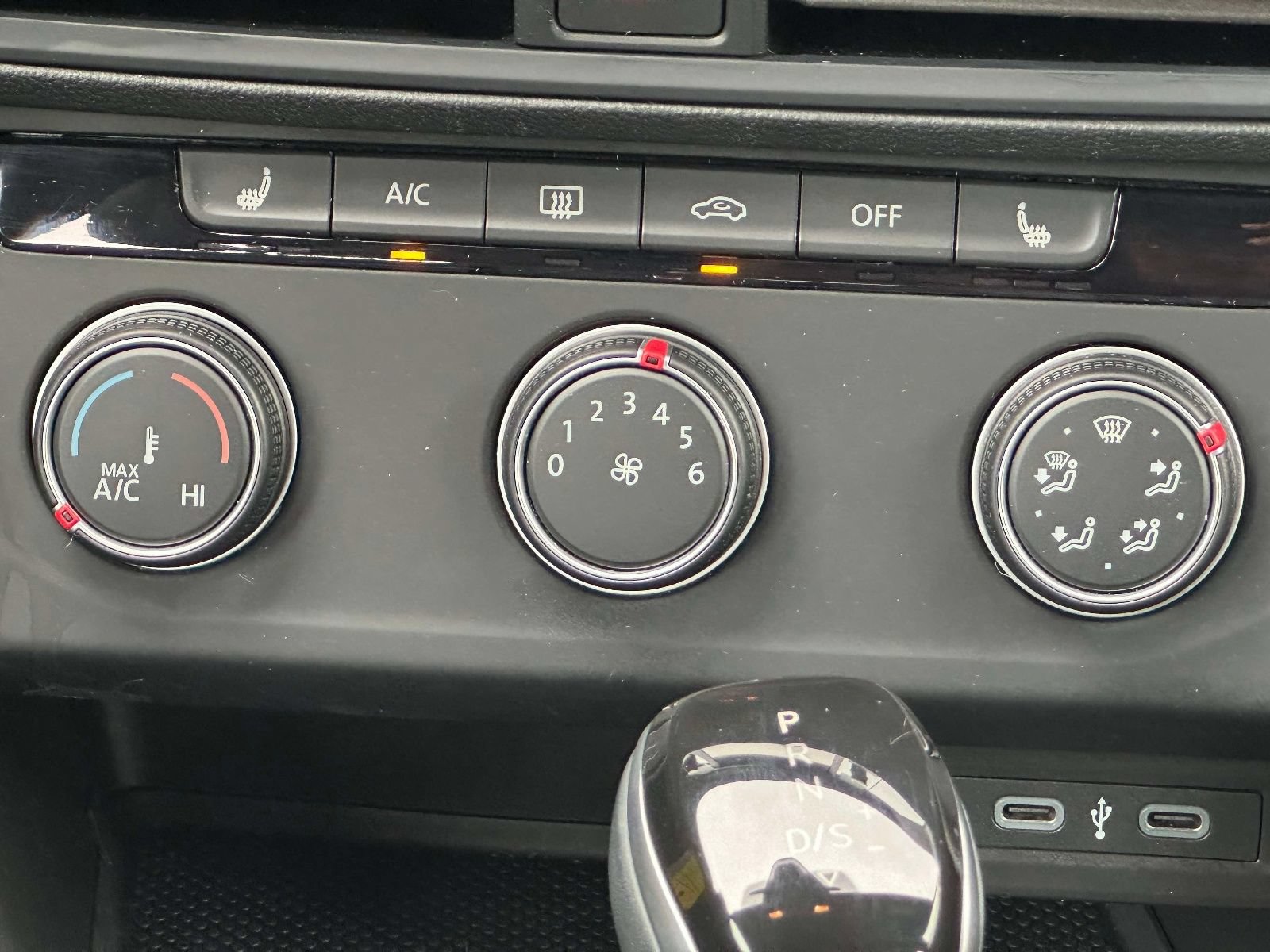 Certified 2024 Volkswagen Jetta Sport FWD image 19