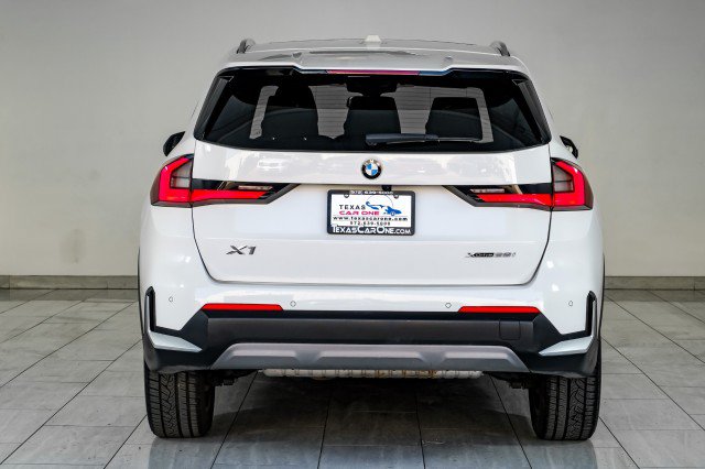 Used 2023 BMW X1 xDrive28i AWD/4WD image 7
