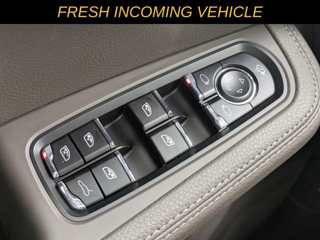 Used 2024 Porsche Macan image 18