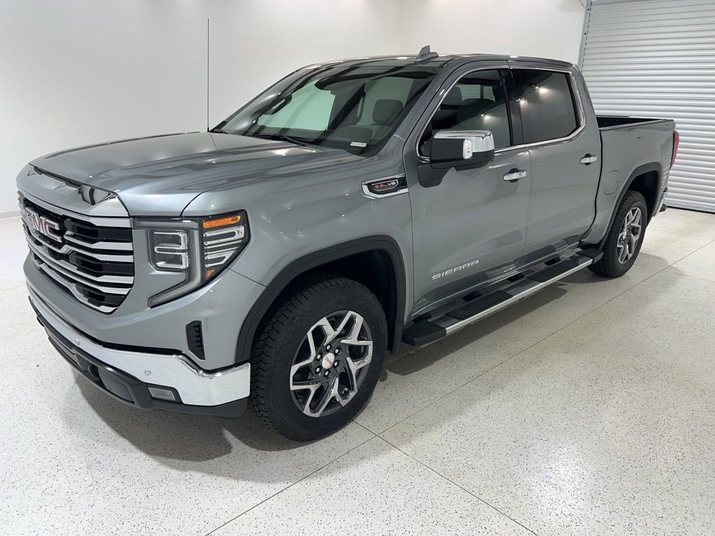 Used 2025 GMC Sierra 1500 SLT w/ SLT Premium Plus Package image 1