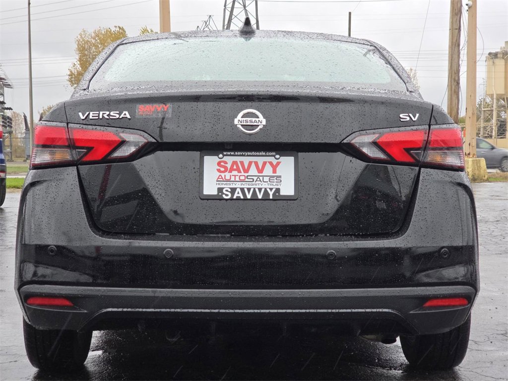 Used 2021 Nissan Versa SV image 12