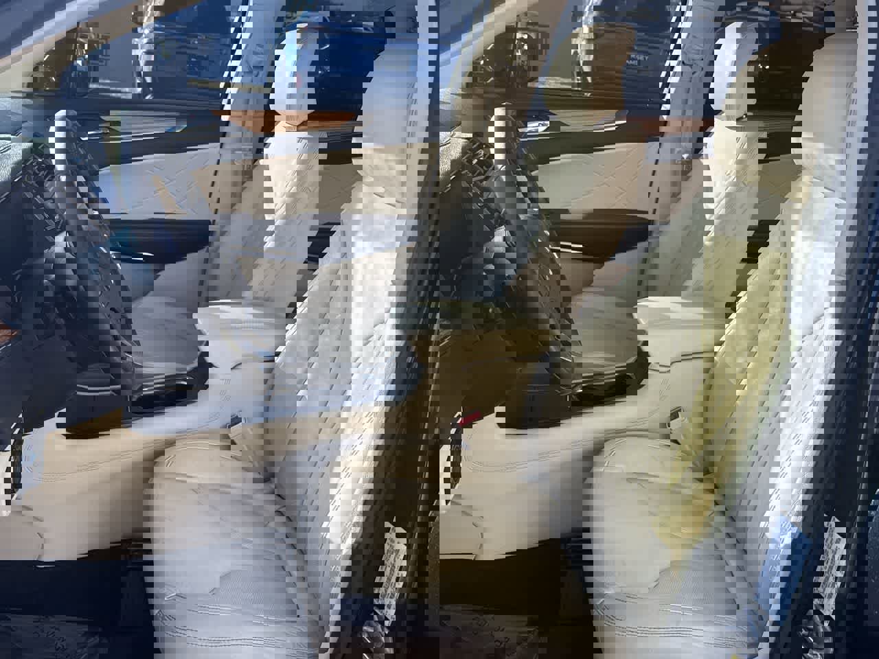 Used 2015 Lincoln MKC FWD w/ Equipment Group 101A Select image 14