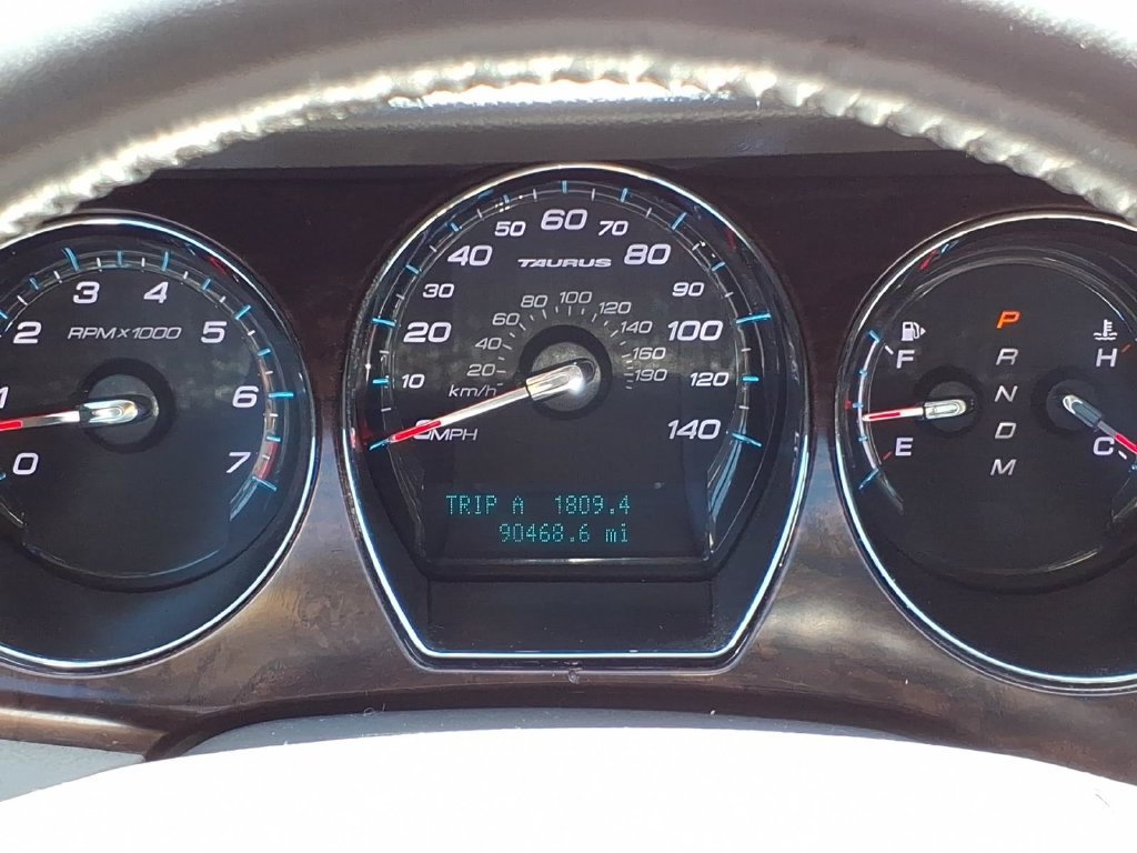 Used 2011 Ford Taurus SEL w/ 201A Rapid Spec Order Code FWD image 24