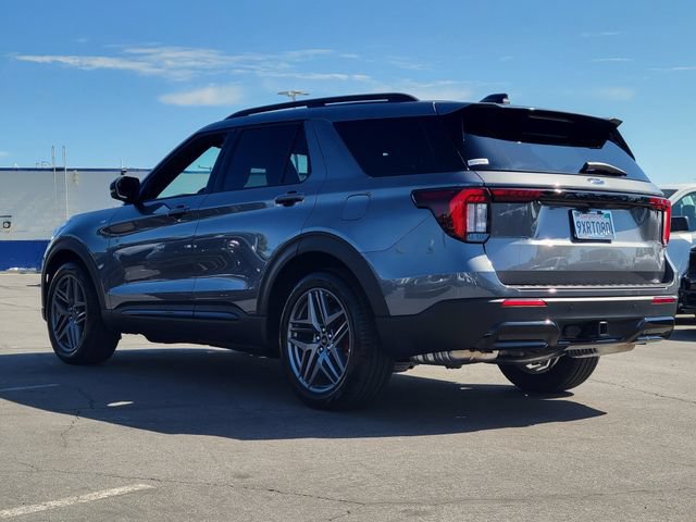 Used 2026 Ford Explorer ST-Line w/ ST-Line Street Pack RWD image 2