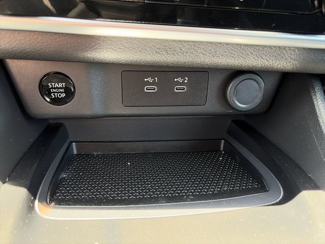Used 2024 Nissan Rogue S AWD/4WD image 24