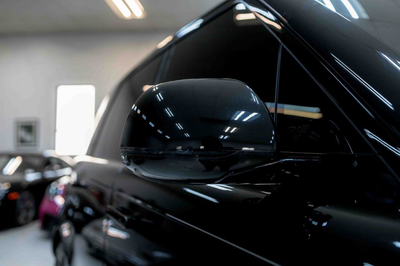 Used 2025 Land Rover Range Rover SE image 19