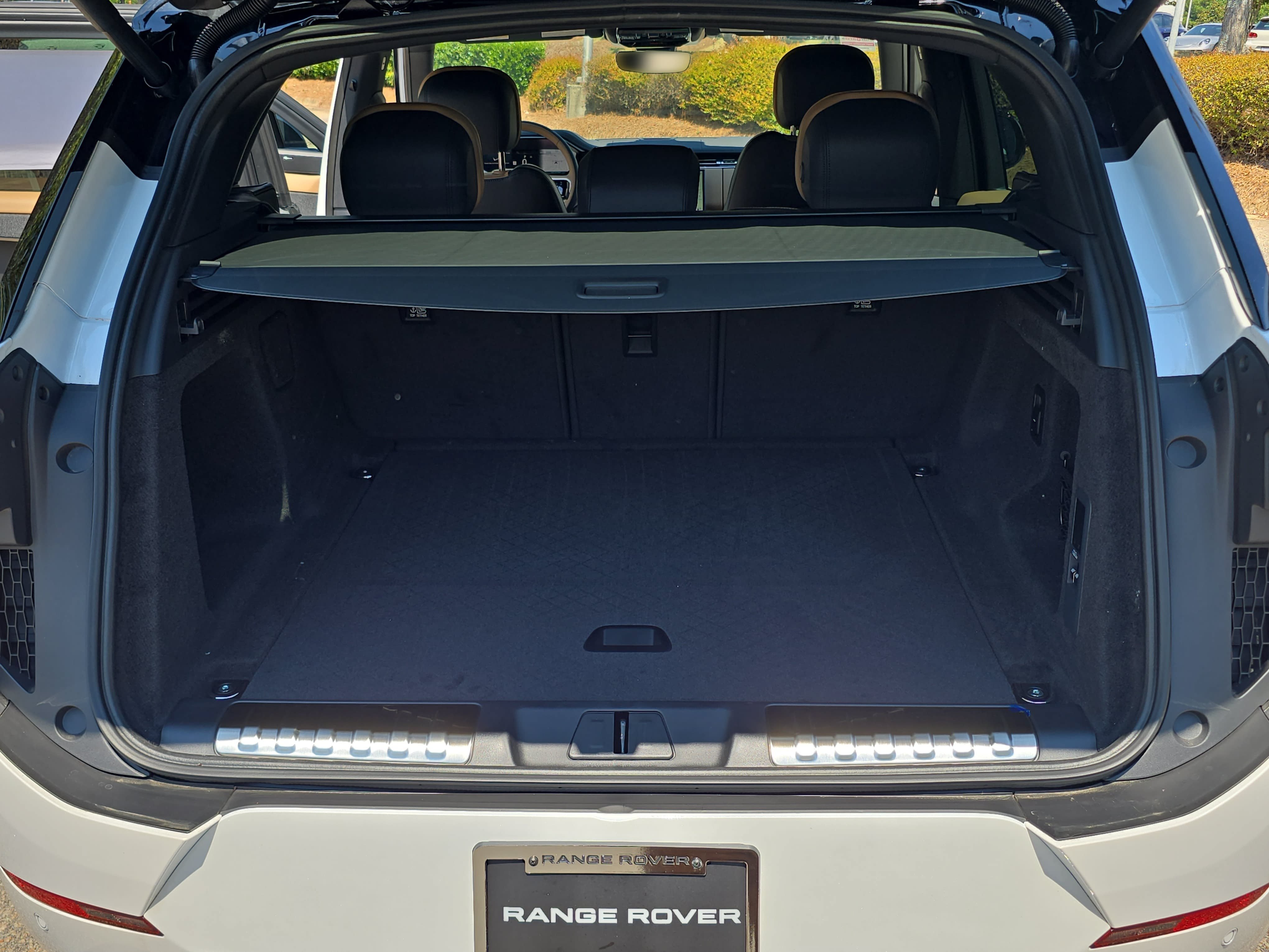 New 2026 Land Rover Range Rover Sport Dynamic SE AWD/4WD image 12