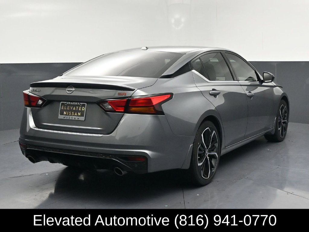 Used 2023 Nissan Altima 2.5 SR FWD image 4