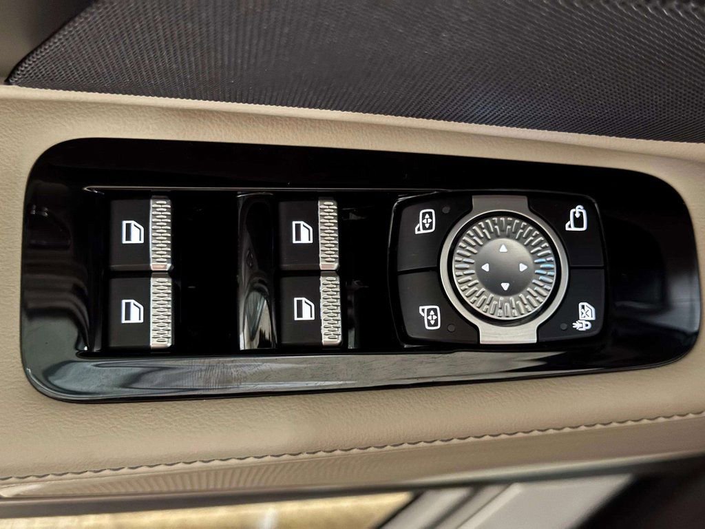 Certified 2024 Lincoln Nautilus Reserve image 9