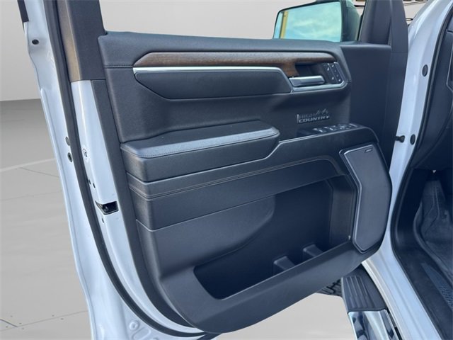 Used 2024 Chevrolet Silverado 1500 High Country w/ High Country Premium Package image 34