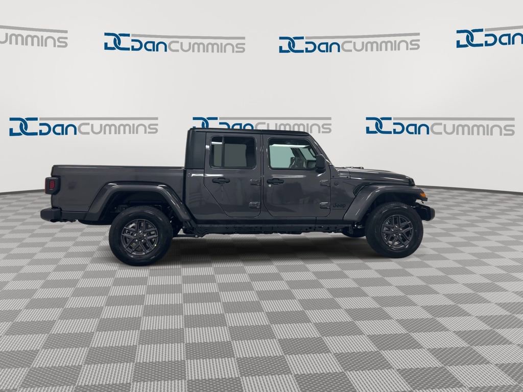 New 2026 Jeep Gladiator Sport image 9