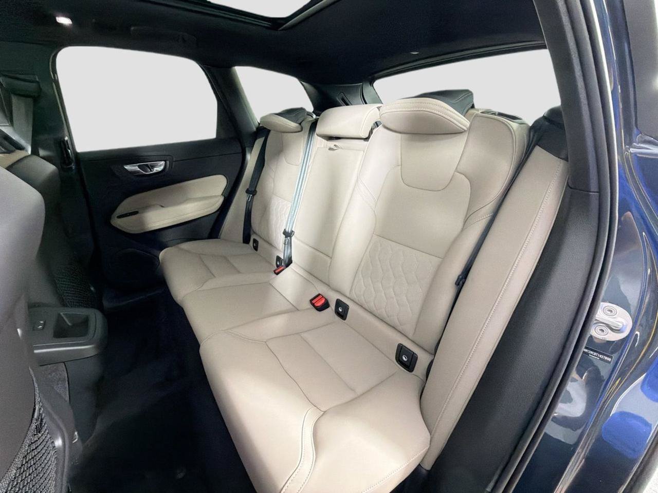 Used 2026 Volvo XC60 B5 Plus AWD/4WD image 5