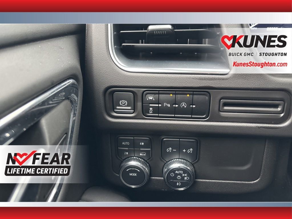 Used 2023 GMC Yukon SLE image 15