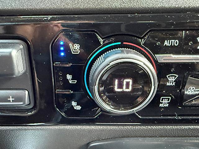 Used 2024 Chevrolet Silverado 2500 LTZ w/ LTZ Plus Package AWD/4WD image 21