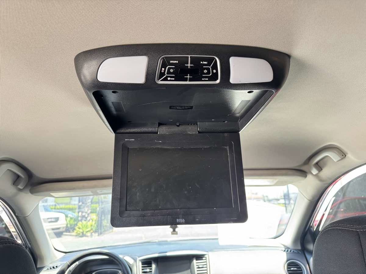 Used 2017 Nissan Pathfinder SV w/ Cargo Package FWD image 34