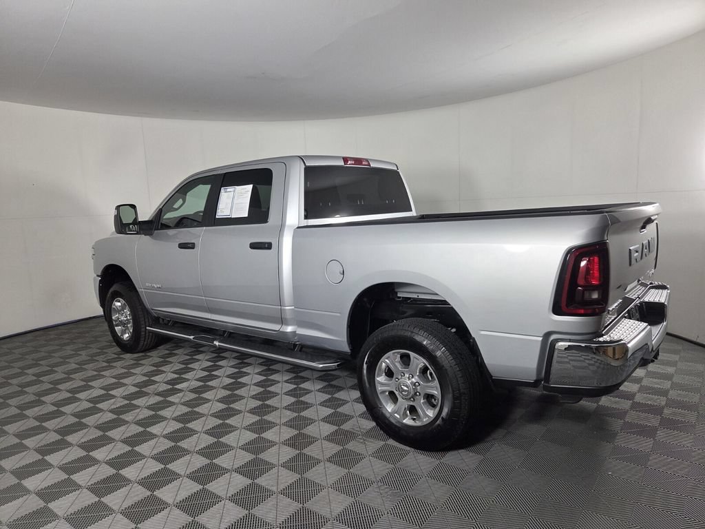 Used 2026 RAM 2500 Big Horn AWD/4WD image 6