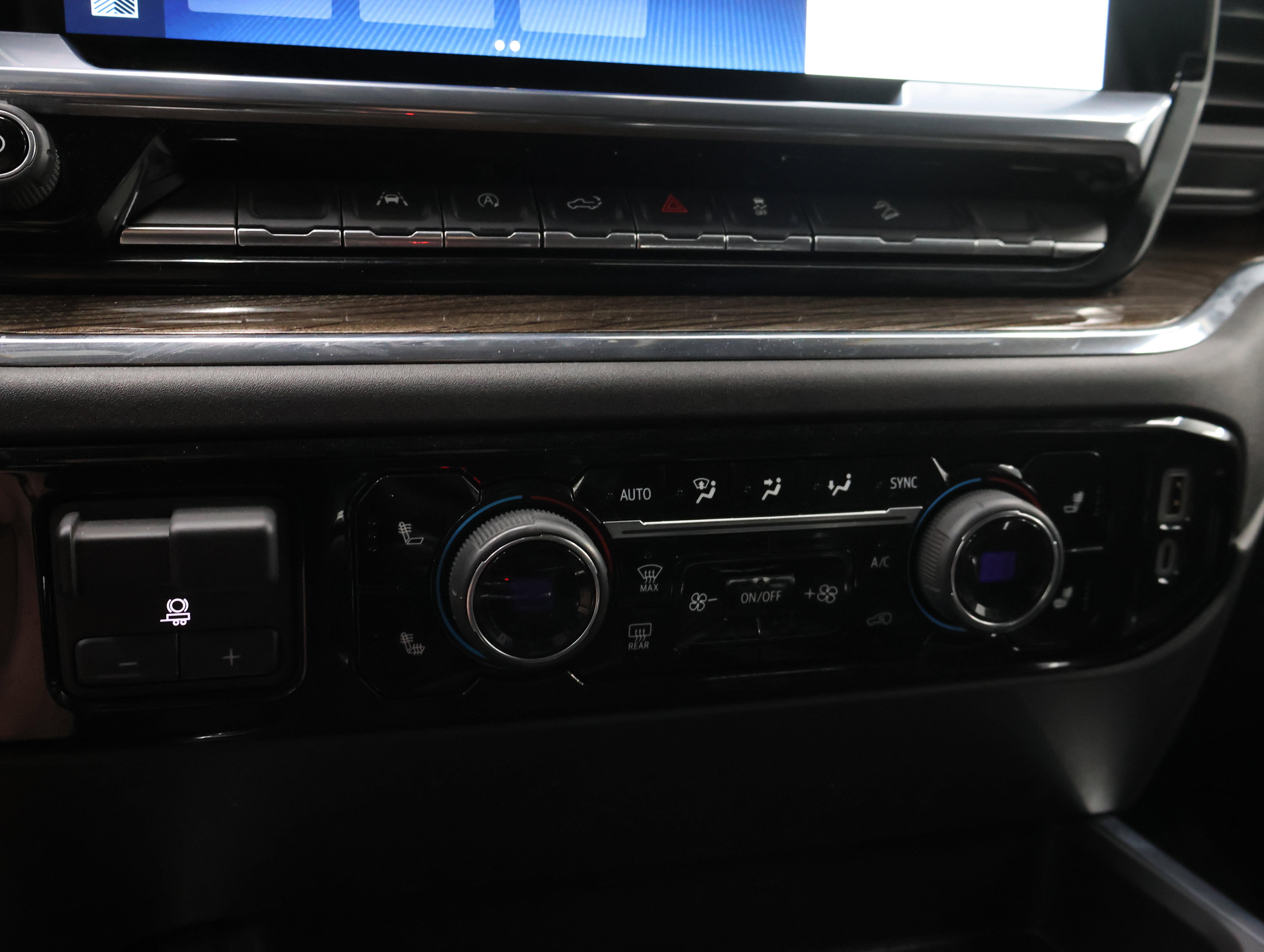 Used 2023 Chevrolet Silverado 1500 RST AWD/4WD image 49