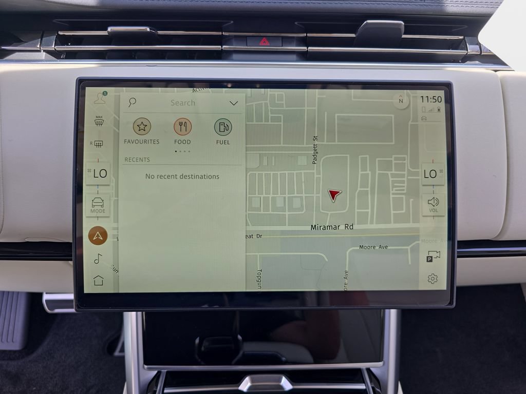 New 2026 Land Rover Range Rover SE AWD/4WD image 23