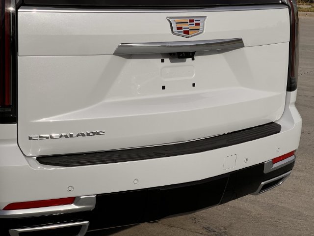 New 2027 Cadillac Escalade ESV Luxury w/ Touring Package AWD/4WD image 6