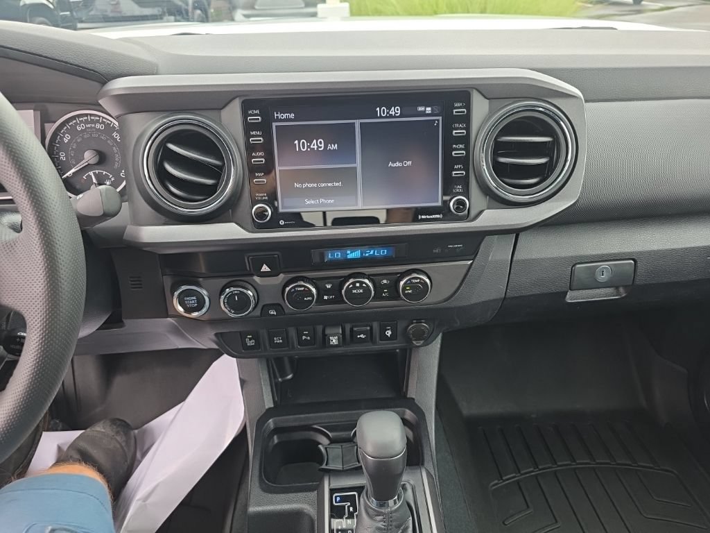 Used 2023 Toyota Tacoma TRD Off-Road w/ Technology Package AWD/4WD image 15