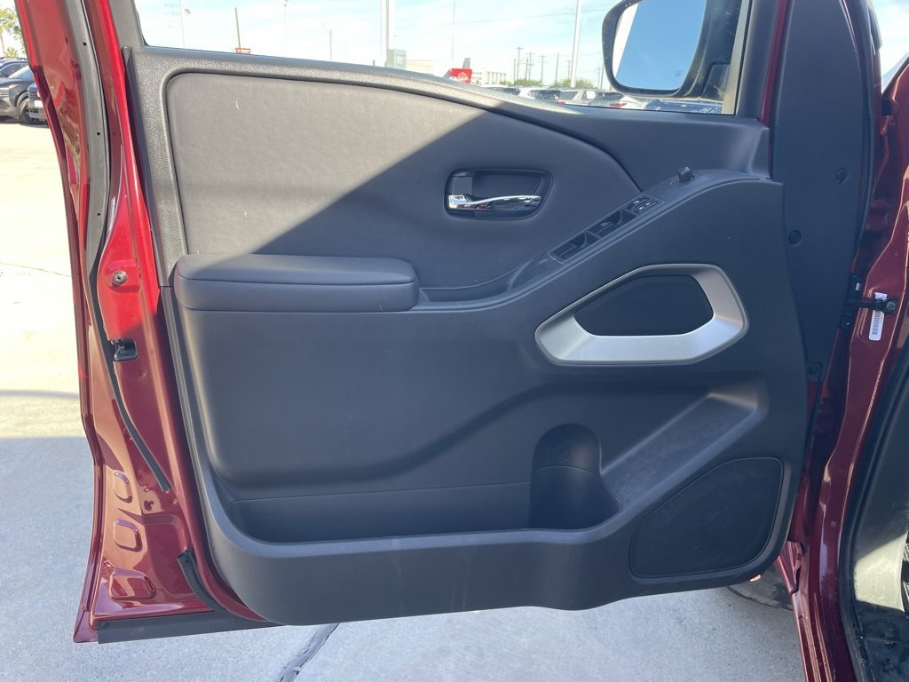 Certified 2023 Nissan Frontier SV w/ SV Convenience Package image 12