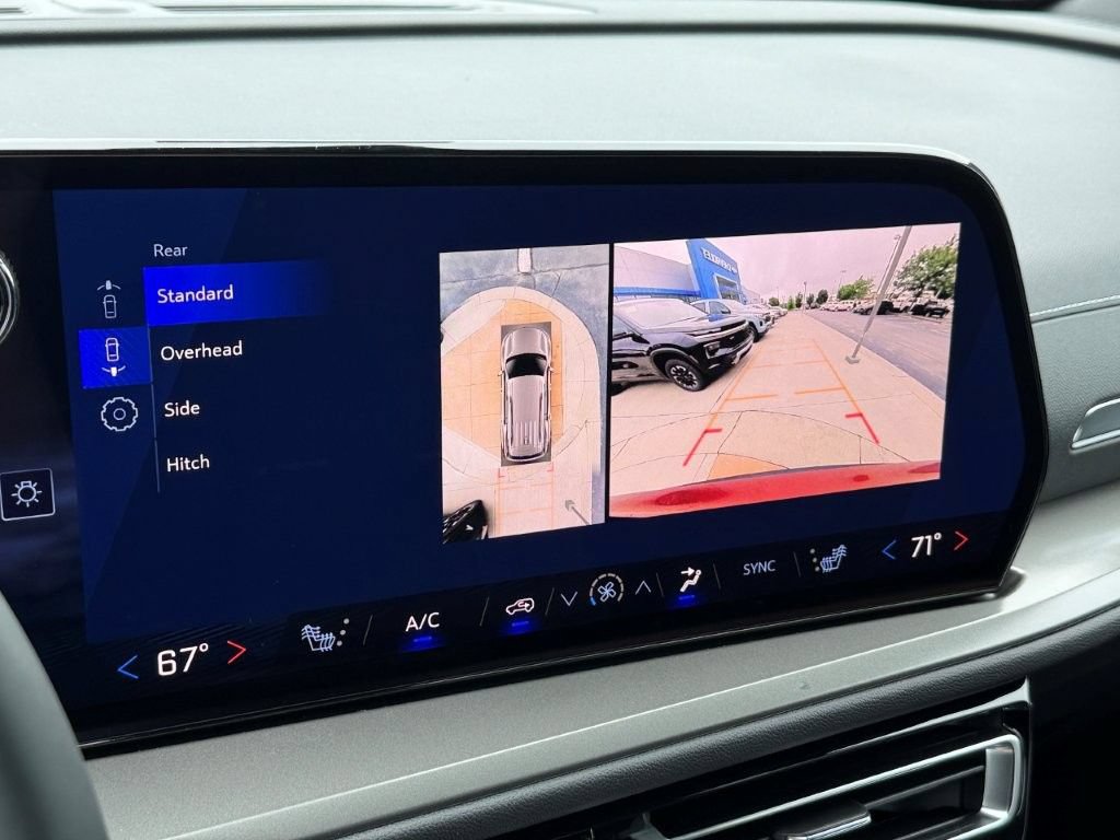 New 2026 Chevrolet Traverse LT w/ Driver Confidence Package FWD image 22