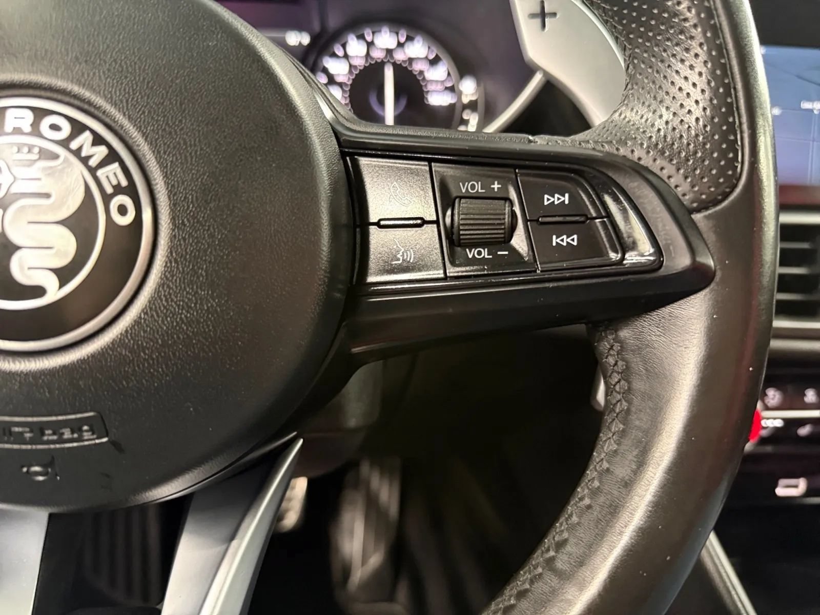 Used 2022 Alfa Romeo Giulia Sprint AWD/4WD image 26