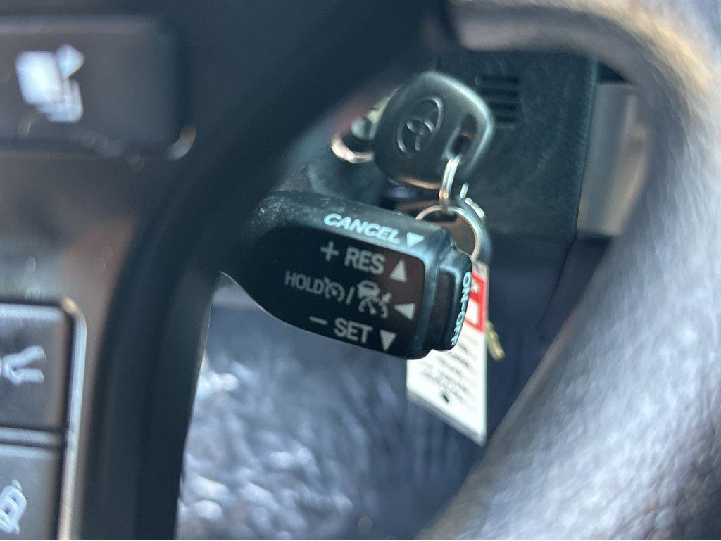 Used 2021 Toyota Tacoma SR AWD/4WD image 30
