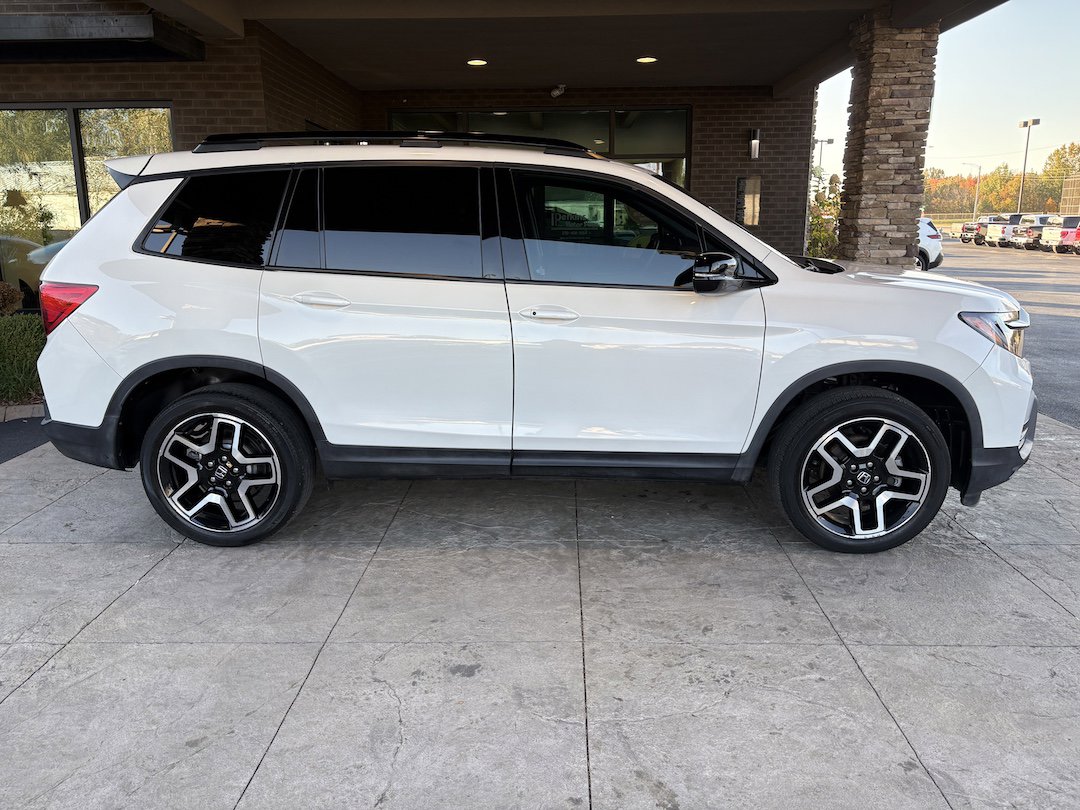 Used 2023 Honda Passport Elite image 5