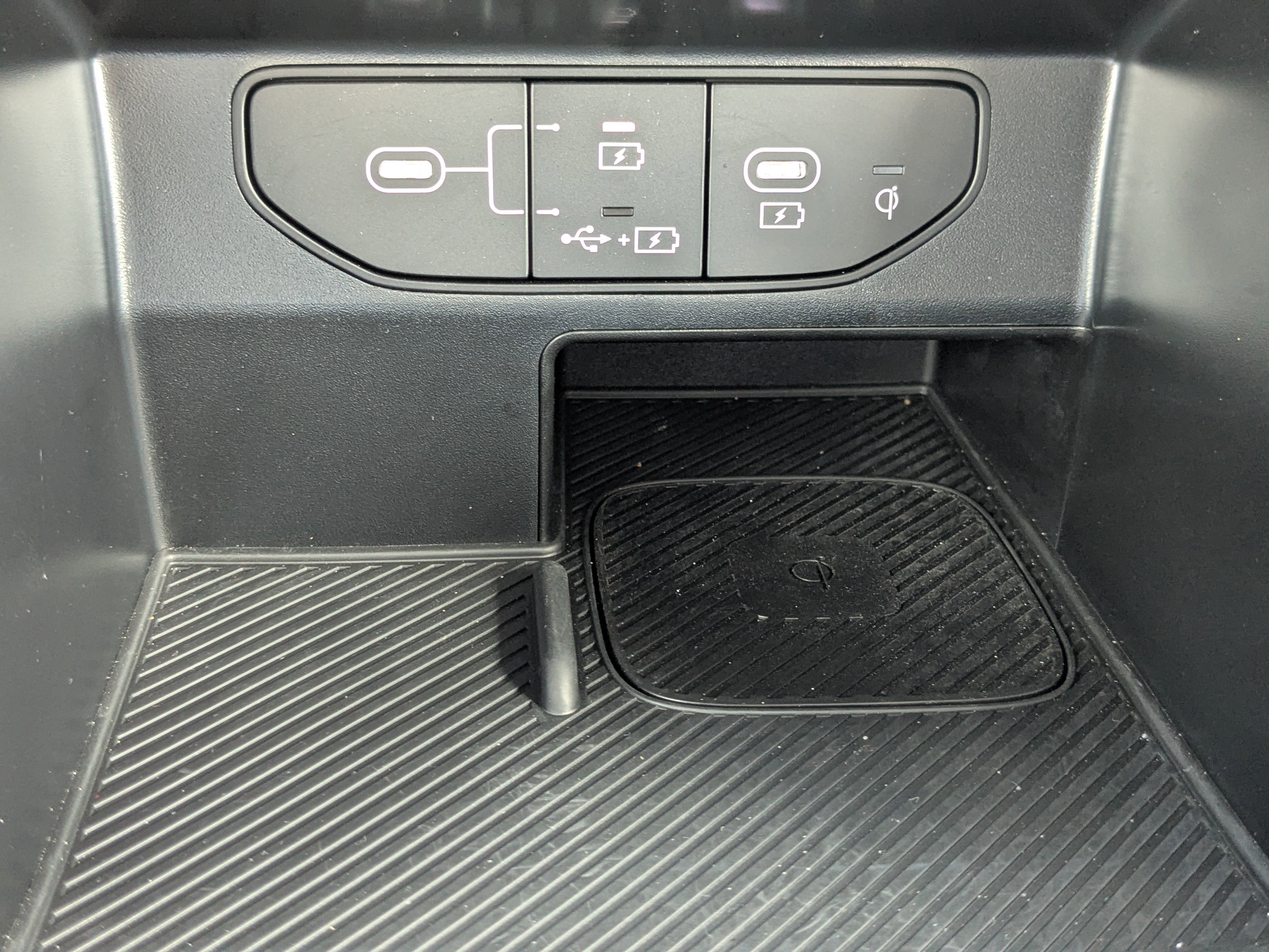 Certified 2025 Kia Sorento S w/ Panoramic Sunroof Package image 32