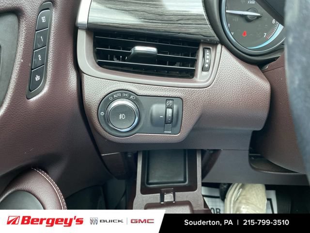 Used 2017 Buick Envision Essence AWD/4WD image 21
