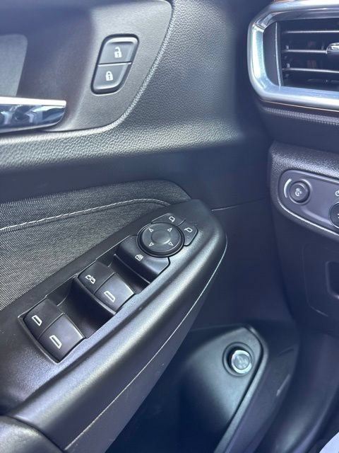 Used 2022 Chevrolet TrailBlazer ACTIV w/ Sun and Liftgate Package FWD image 34