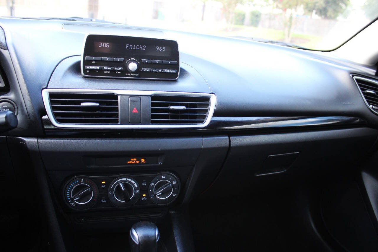 Used 2014 MAZDA MAZDA3 i Touring w/ Moonroof Package 1 FWD image 8