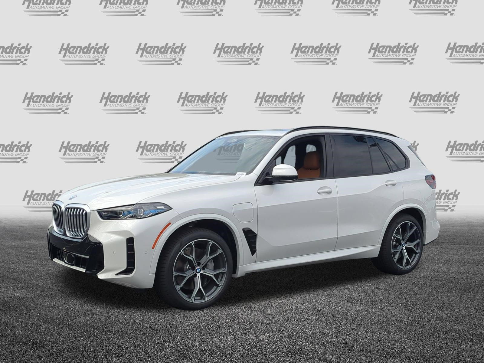 New 2026 BMW X5 xDrive50e w/ M Sport Package AWD/4WD image 5