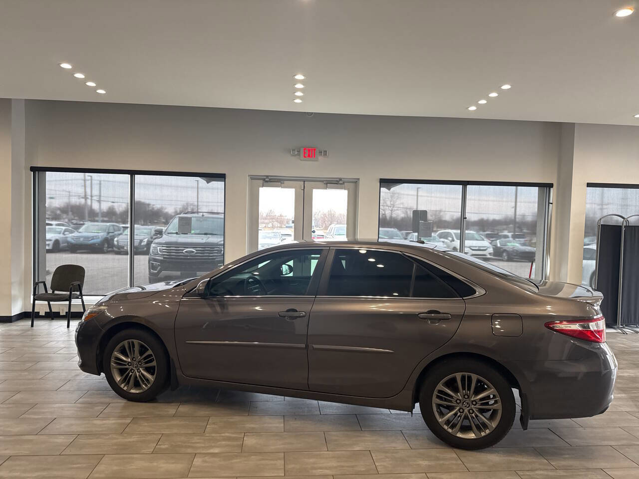 Used 2015 Toyota Camry SE image 10