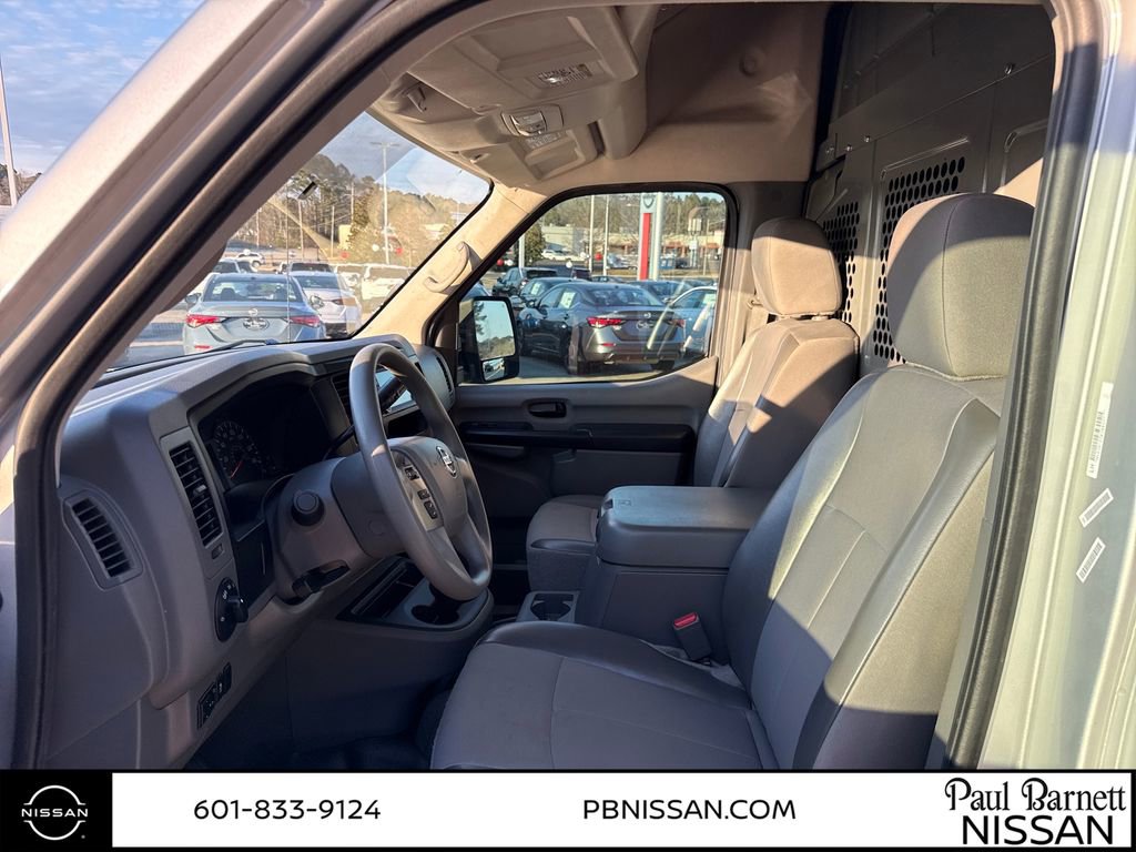 Used 2016 Nissan NV 2500 SV w/ Technology Package image 16