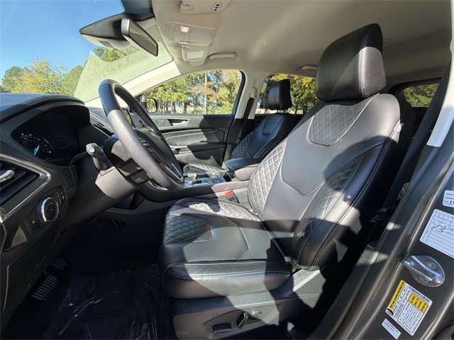 Used 2024 Ford Edge Titanium image 11