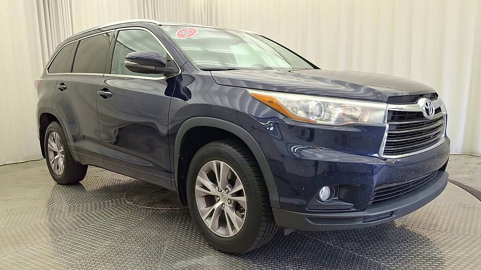Used 2015 Toyota Highlander XLE AWD/4WD image 7
