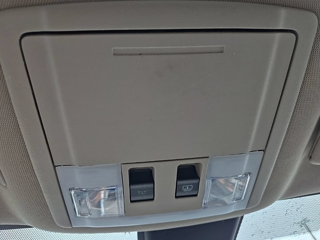 Used 2014 Lincoln MKX AWD w/ Equipment Group 102A image 30