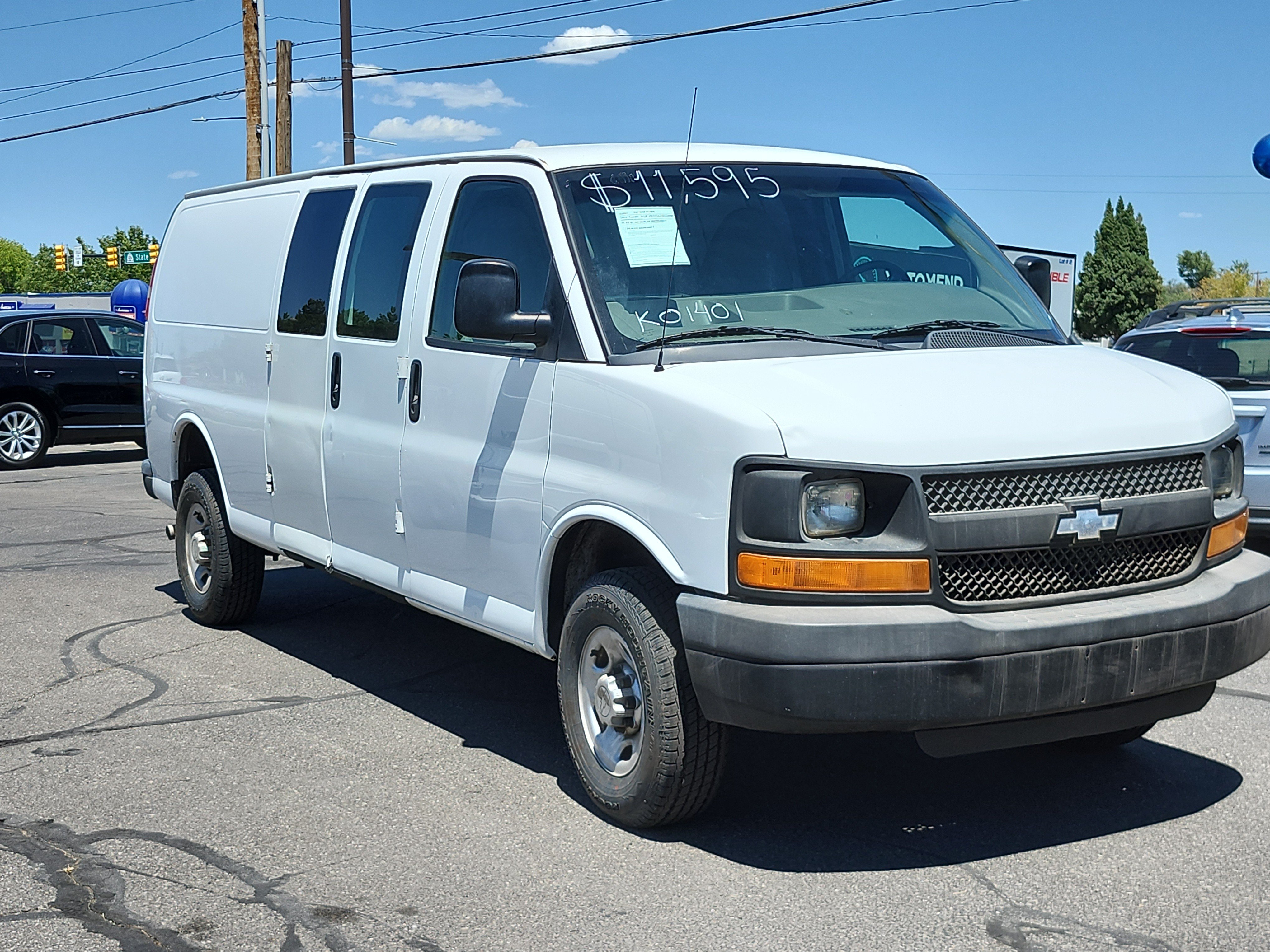 Used 2015 Chevrolet Express 3500 Extended RWD image 9