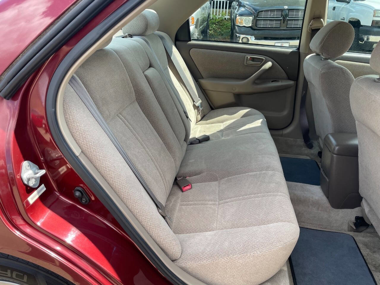 Used 2001 Toyota Camry LE image 8