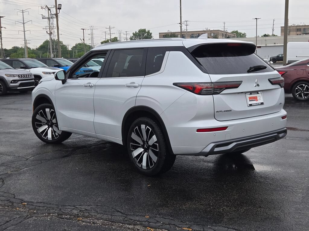 Used 2025 Mitsubishi Outlander SEL AWD/4WD image 16