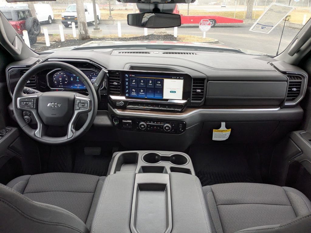 Used 2026 Chevrolet Silverado 1500 RST AWD/4WD image 17