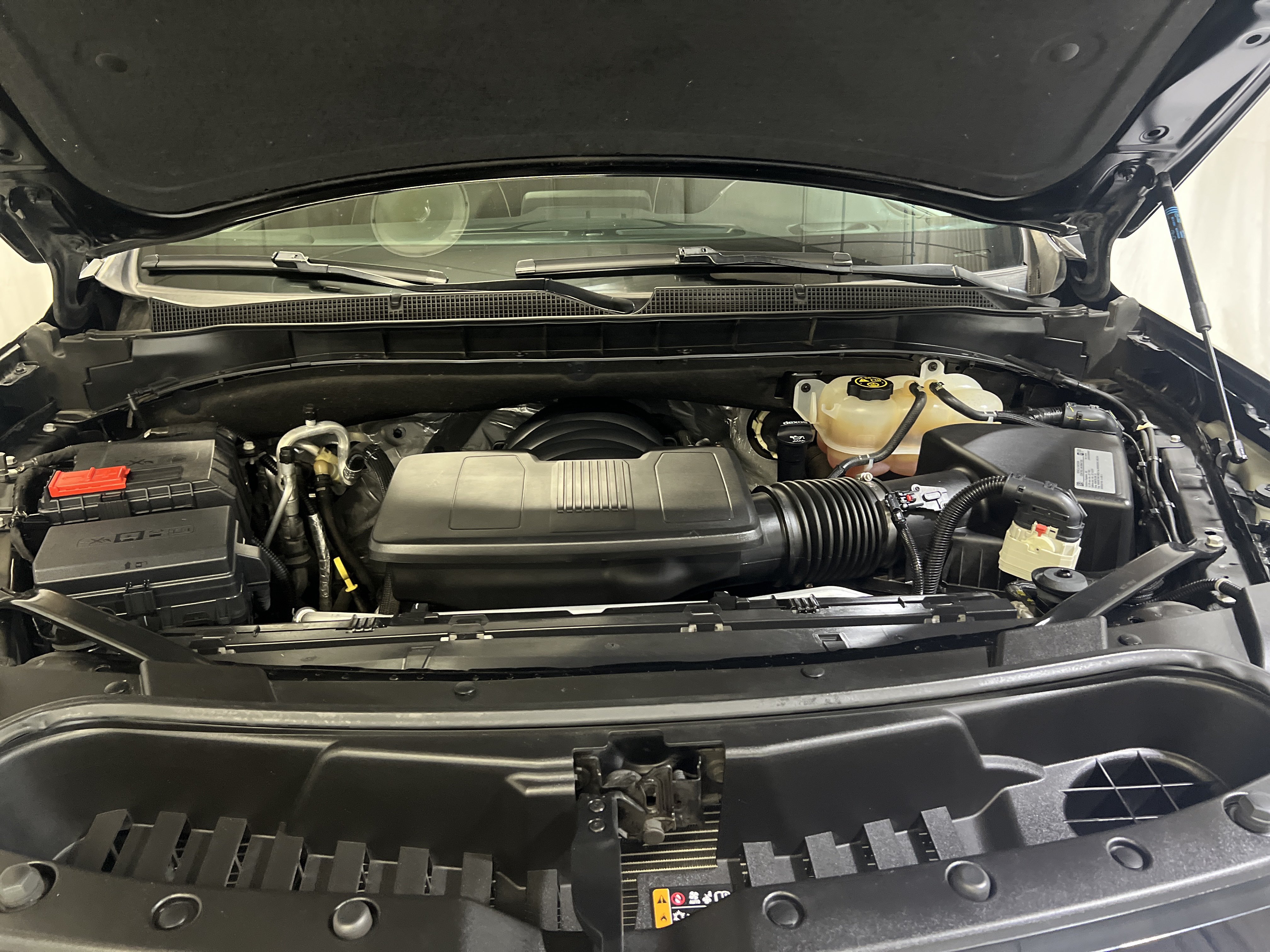 Used 2021 Chevrolet Tahoe Premier AWD/4WD image 15