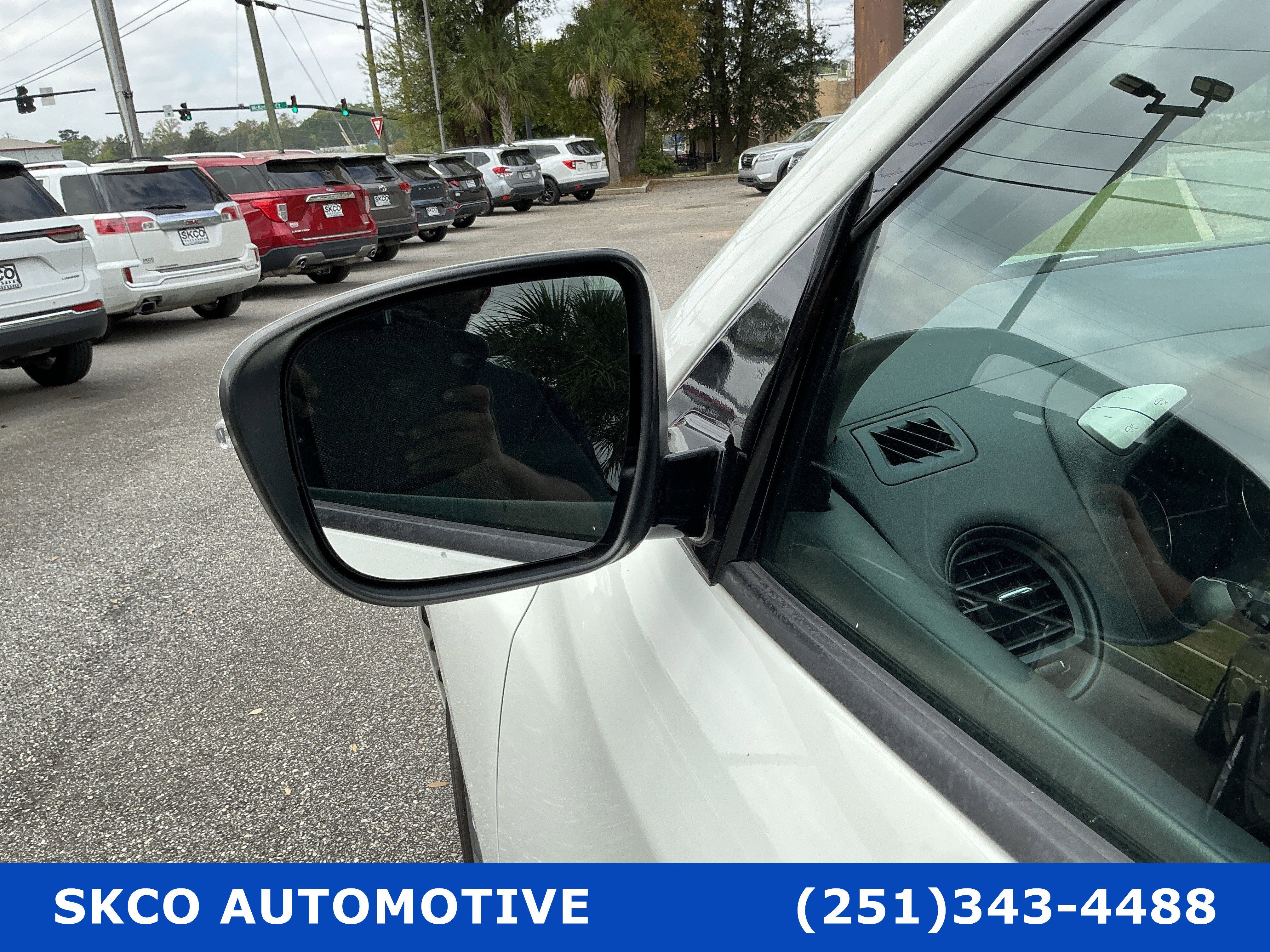 Used 2018 Nissan Pathfinder S image 10