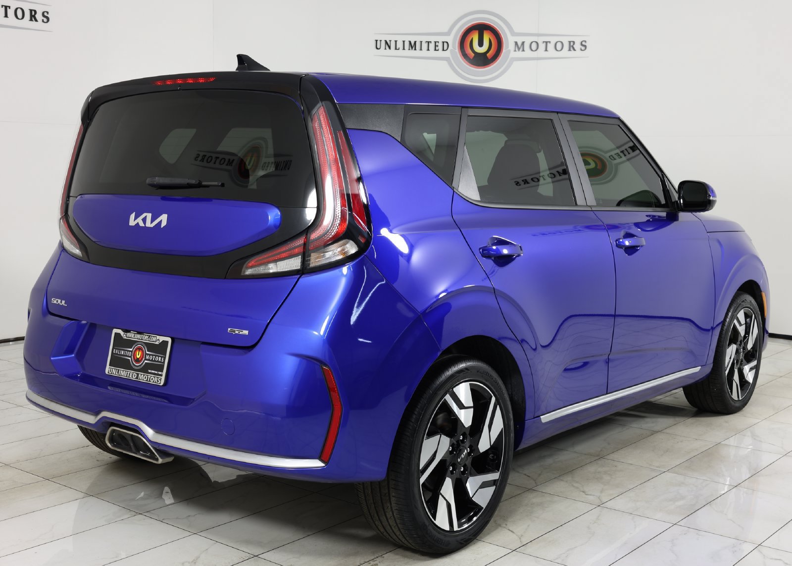 Used 2024 Kia Soul GT-Line FWD image 3